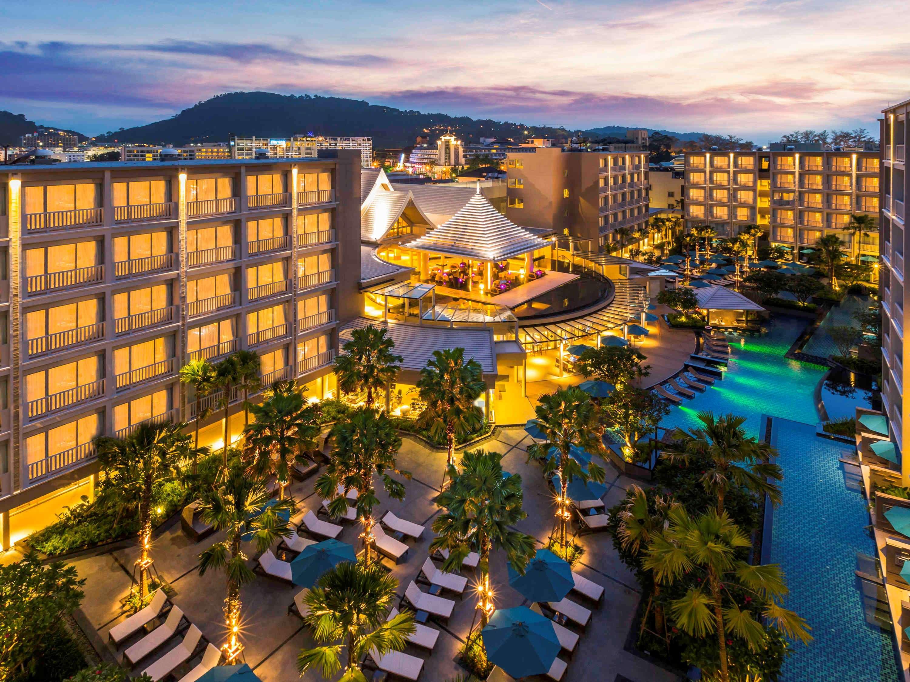 Grand Mercure Phuket Patong Ngoại thất bức ảnh Hilton Phuket Resort and Spa