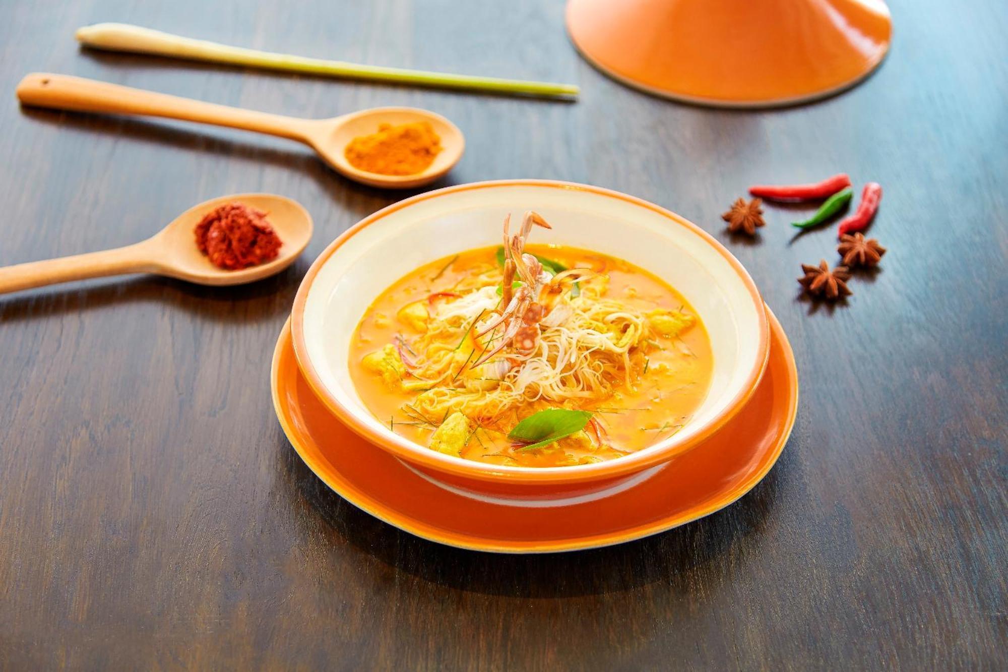 Grand Mercure Phuket Patong Ngoại thất bức ảnh Thai food