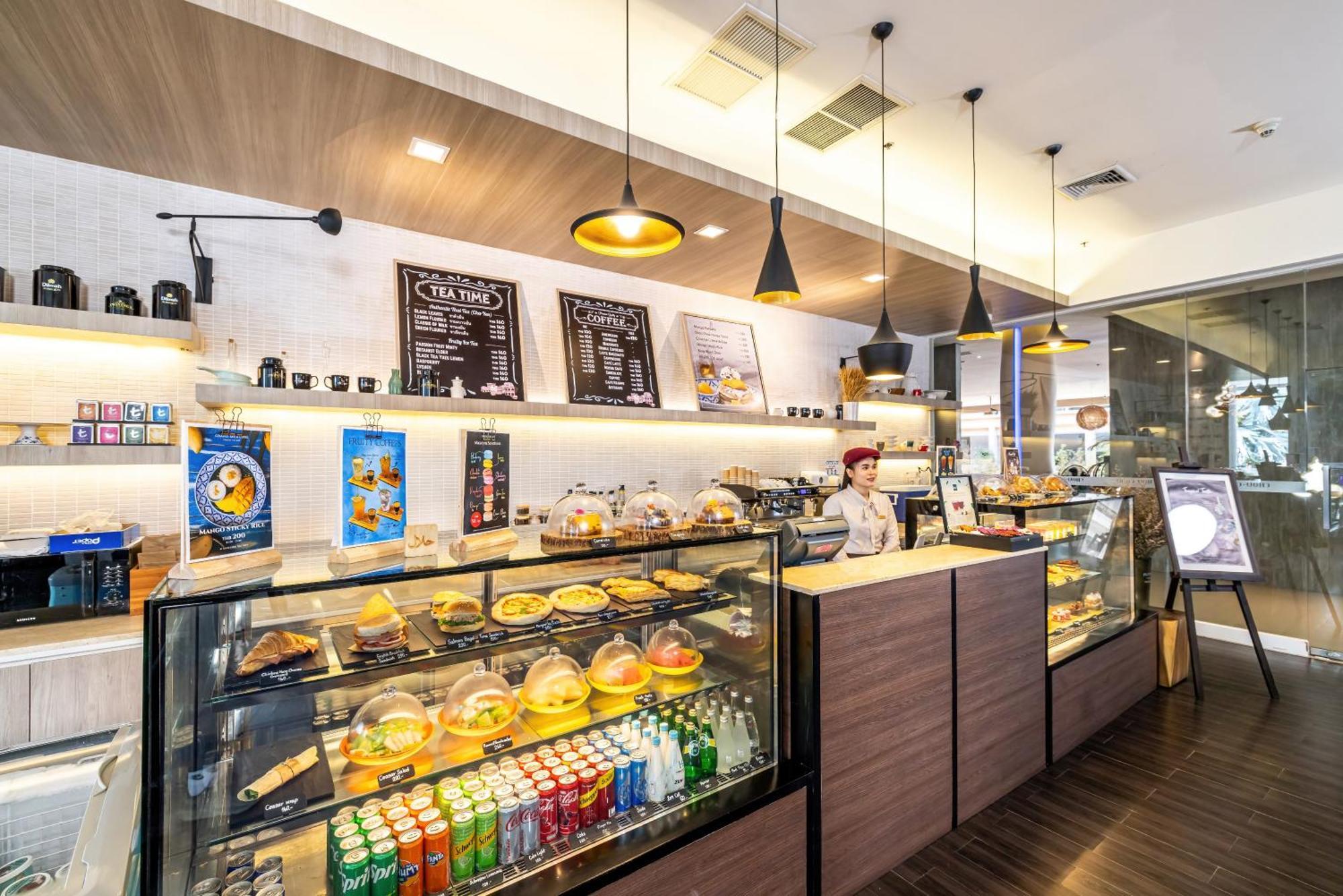 Grand Mercure Phuket Patong Ngoại thất bức ảnh A café in Hong Kong