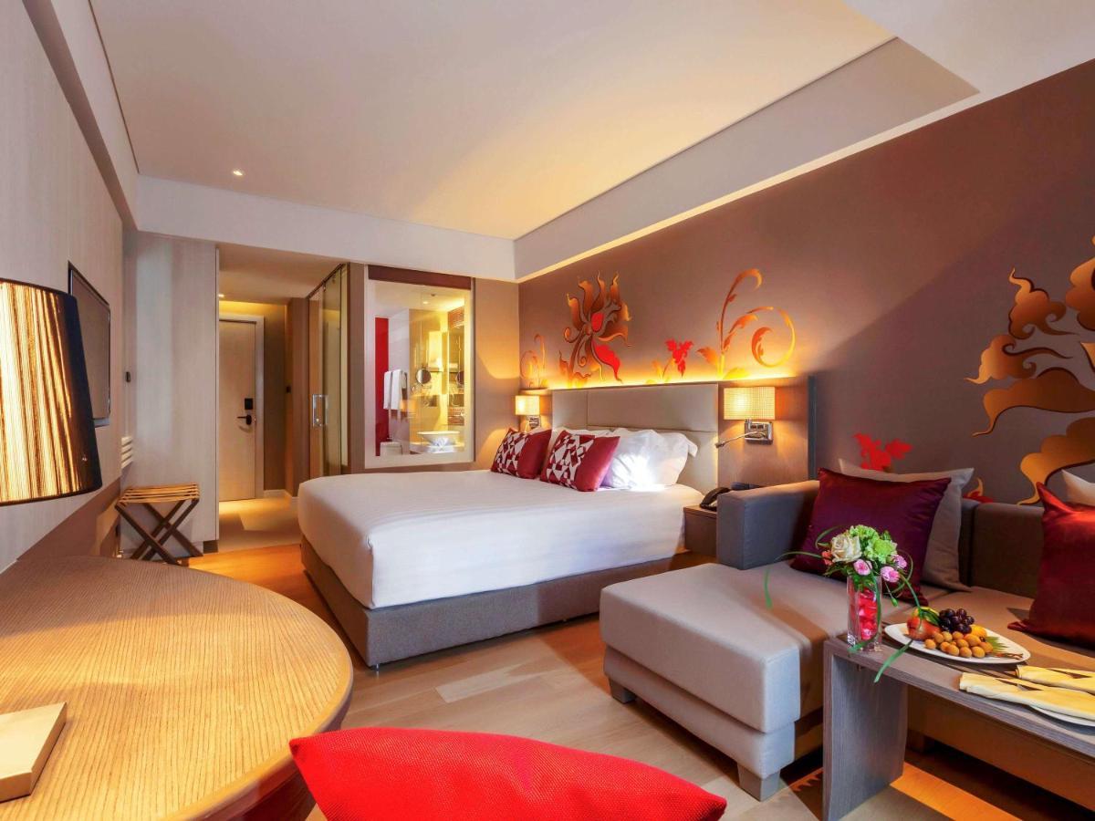 Grand Mercure Phuket Patong Ngoại thất bức ảnh A room at the hotel
